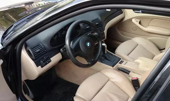 Автомобиль BMW 3 серия IV (E46) Рестайлинг 320d 4 фотография