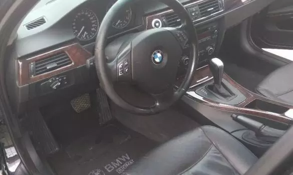 Автомобиль BMW 3 серия V 318i 4 фотография