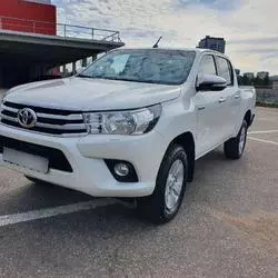 Totoya Hilux 2016